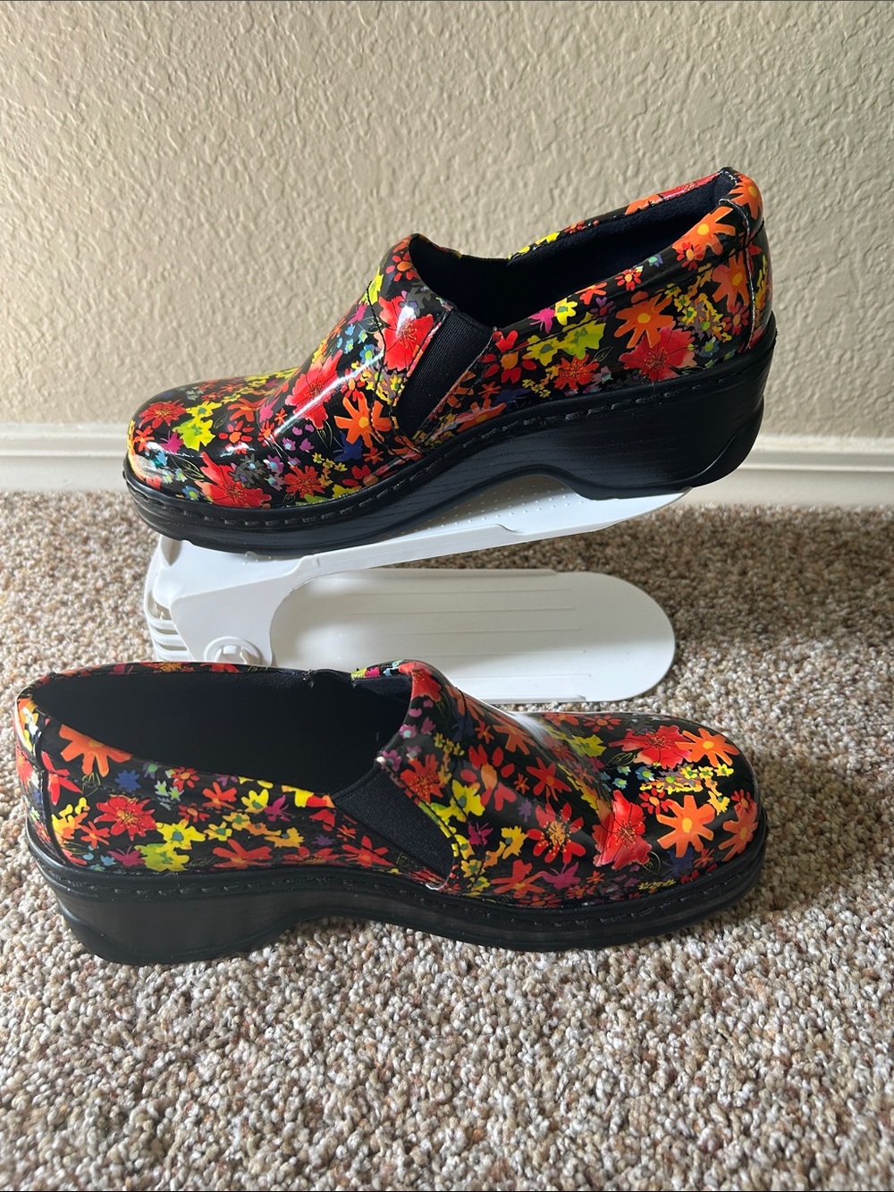 Klogs Women's Black Floral Slip-On Clogs with Red & Orange Flowers 8M
